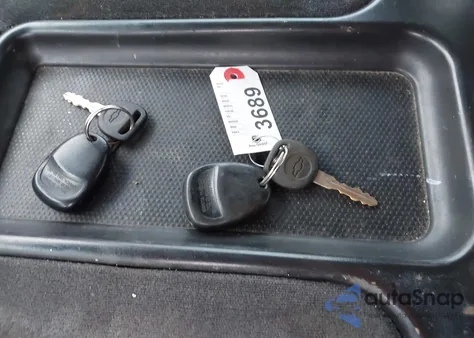 2000 Chevrolet Silverado 1500 Ls from USA, damaged, VIN 2GCEK19T2Y1347865